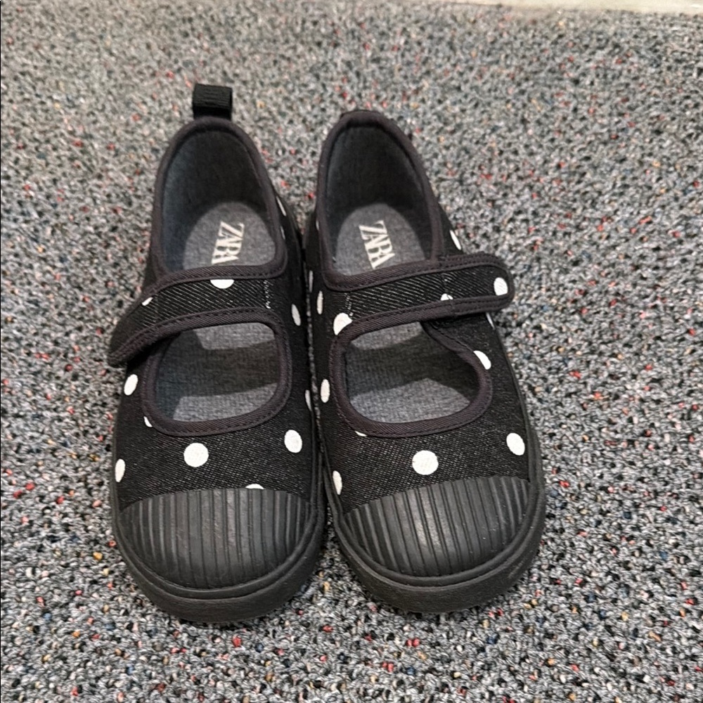 Zara Kids Black and White Polka Dot Dress Shoes